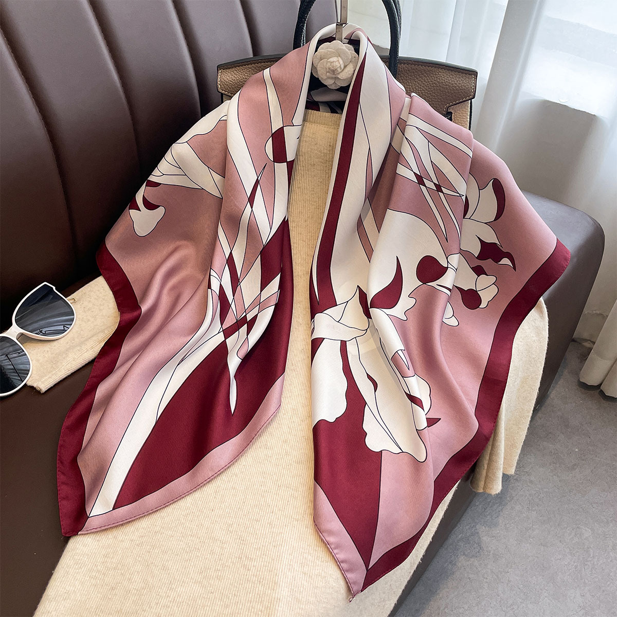 럭셔리 90*90cm 정사각형 스카프 트윌 실크 느낌  - Ascot Neck Scarf 리뷰 및 가격